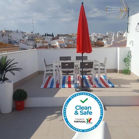Henri'S Apartments - City Centre لاغوس المظهر الخارجي الصورة
