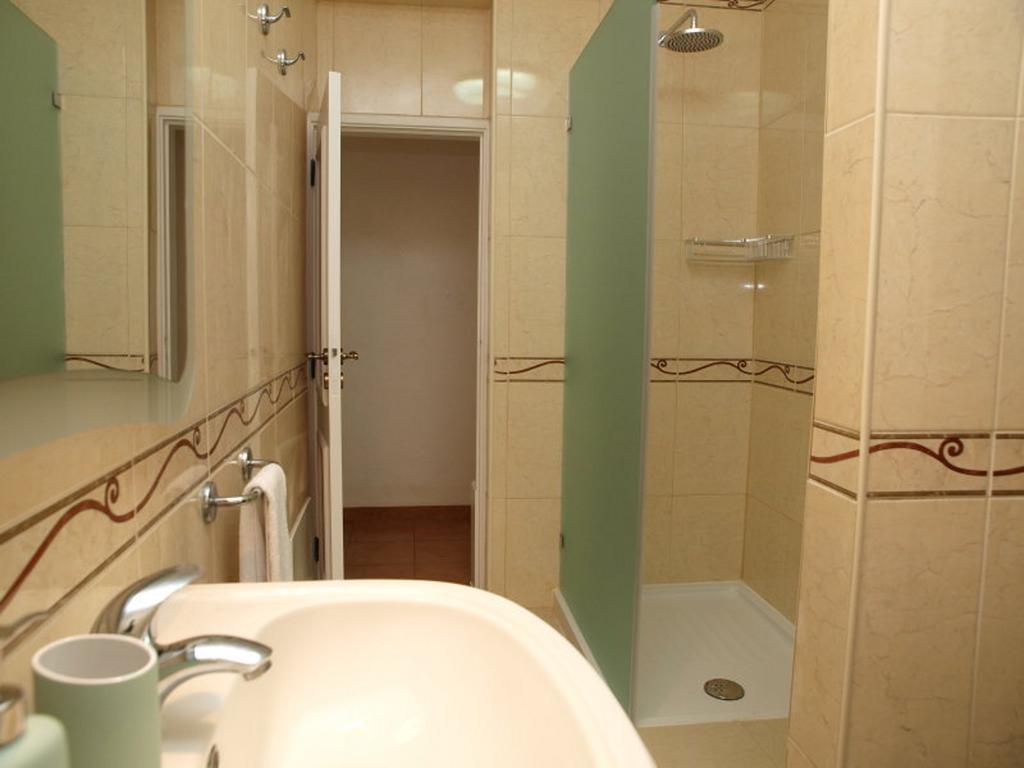 Henri'S Apartments - City Centre لاغوس المظهر الخارجي الصورة